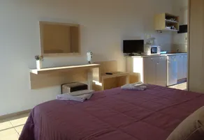 Terinikos Sunny Garden Hotel - Image 3