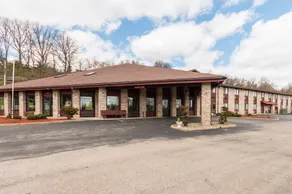 Rodeway Inn - Image 2