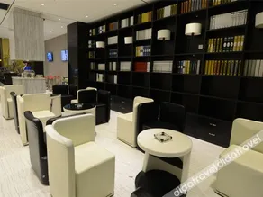 Bolang Hotel - Image 4