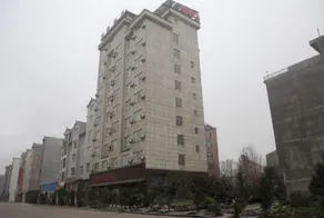Junyue Hotel - Image 5