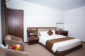 Imperial Boat Hotel - Image 3