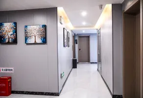 Huayi Hotel (Weinan Banquan Town Government Branch) - Image 4