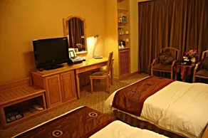 HNA Redbuds Hotel - Image 5