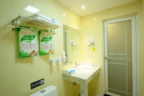 7 Days Inn (Rongchang Commercial Pedestrian Street) - Image 2