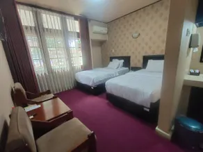 Cakra Residence Syariah Hotel - Image 5