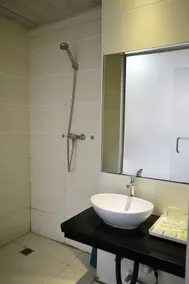 Zhumadian Hotel - Image 4