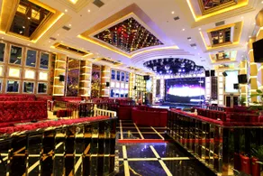 Island Hotel - Image 2