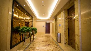 Longyou International Grand Hotel - Image 1