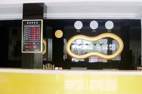 R ROYALSS HOTEL - Image 3