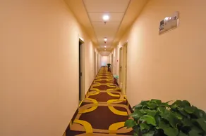 Tiandi Renhe Business Hotel Jinan Quancheng Square - Image 4