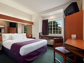 Microtel Mesquite Hwy 80 - Image 4