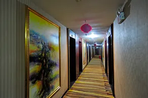 9 Lian Express Hotel - Image 3