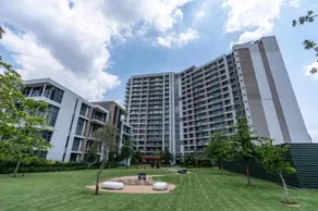 Menlyn Maine Luxury Rentals - Image 2