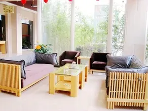 Huayu Holiday Hotel - Image 3
