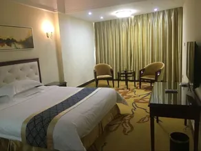 Longhui Business Hotel - Image 5