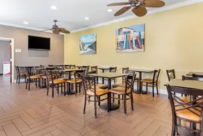 Spark by Hilton Wilmington Carolina Beach Rd - Image 3