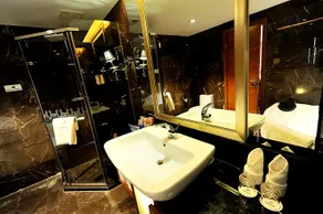 Wanyi Hotel Guiyang Lincheng - Image 3