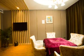 Wise Confidencen Jin Cheng Hotel - Image 2