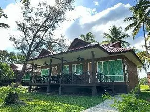Borneo Beach & Mangrove Resort - Image 2