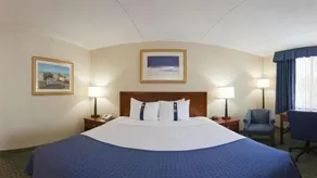 Holiday Inn Cape Cod-Falmouth - Image 4