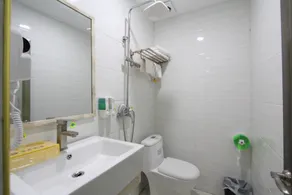 Foshan Dongfeng Hotel (Shunde Leliu Branch) - Image 3