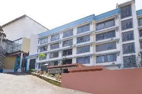 Townhouse Royal Palms Hotel - Image 2