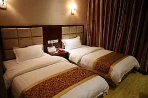 Universal Hotel - Image 5