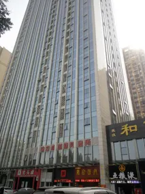 Fullbloom Hotel - Image 3