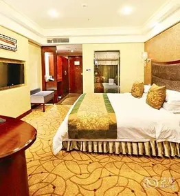 Celebrity Hotel - Image 3