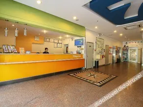 7Days Inn Qionghai Bus Station - Image 4