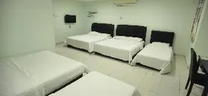 Glorious Straits Hotel - Image 4