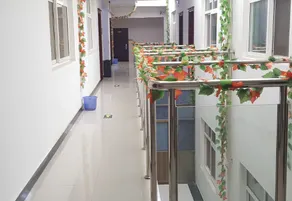 Weimeng Theme Hotel - Image 4