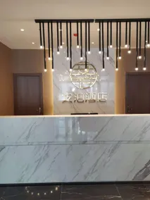 Amber Hotel - Image 4