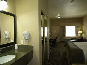 Best Western Cowboy Inn - Image 2