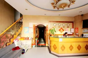 Fengyuanhua Hotel (Qingdao Taidong Pedestrian Street) - Image 5