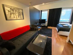 Rock Hotel - Image 2