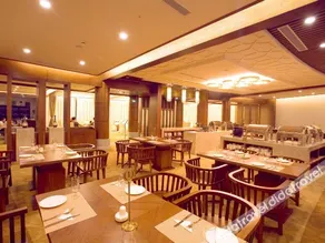 Golden Sands Holiday Hotel - Image 5