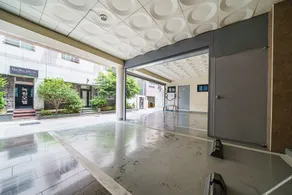 Jeju Pool House - Image 2