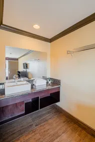 Rich Inn - Image 5