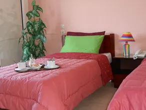 Hotel Neon Astron - Image 3