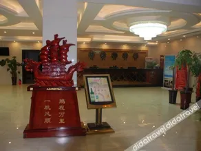 Jinsanjiao Hot Spring Hotel - Image 5