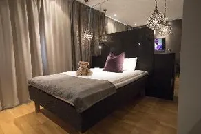 Hotel by Maude Solna - Image 3