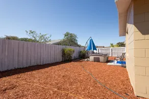 Sleeps 6 Hot Tub Fenced Yard Cozy Chic - Image 4