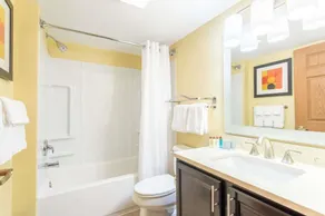 MainStay Suites Sterling near Dulles Town Center - Image 5