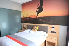 Jun Hotel Shandong Zaozhuang Yicheng Tanshan Square - Image 4