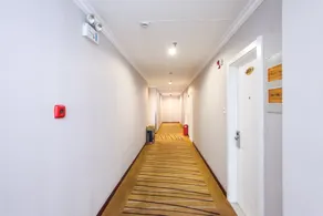Huaju Hotel (Wenfeng World Store, Middle Jianghai Road, Qidong) - Image 3