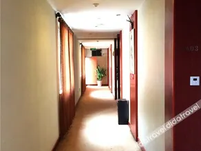 Junyue Holiday Hotel - Image 5