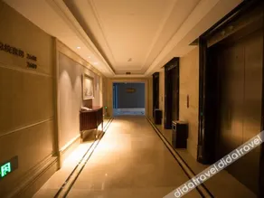 Dragon Dream Hotel - Image 2