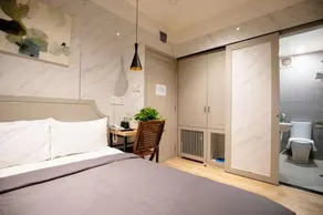 La Hotel Q10 - Image 4