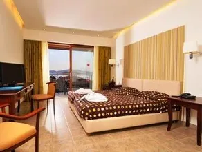 Kassandra Bay Resort, Suites & Spa - Image 2